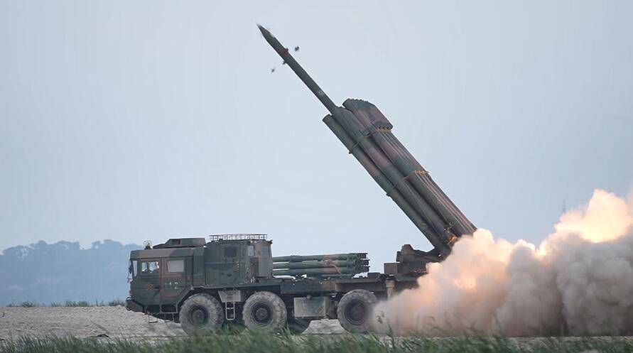 Phl3 PLA uses PHL-03 rocket systems to strike simulated Taiwan targets
